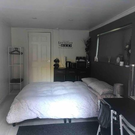 Belfast Private Room, En-Suite & Own Access Exterior foto