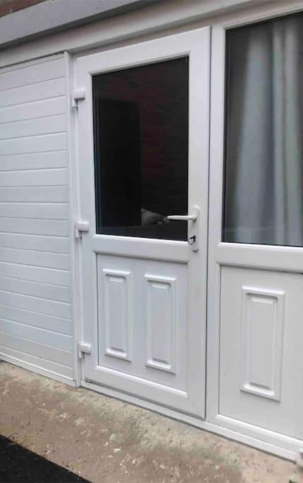 Belfast Private Room, En-Suite & Own Access Exterior foto